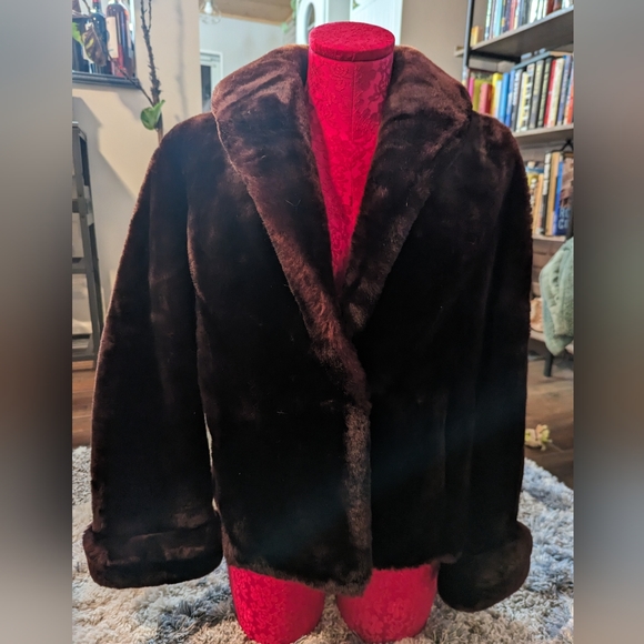 Vintage Jackets & Blazers - Garage Sale By May.Vintage faux fur coat